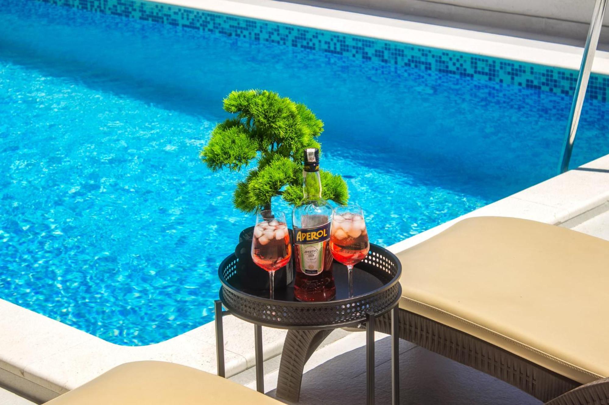 Villa Dalmatian Child With Swimming Pool, Close To The Beach Vinisce Ngoại thất bức ảnh